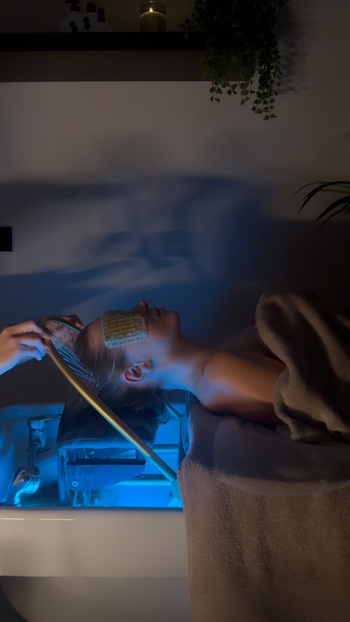 Maison de Beauté Head Spa hoolitsus veehalo ja valgusega